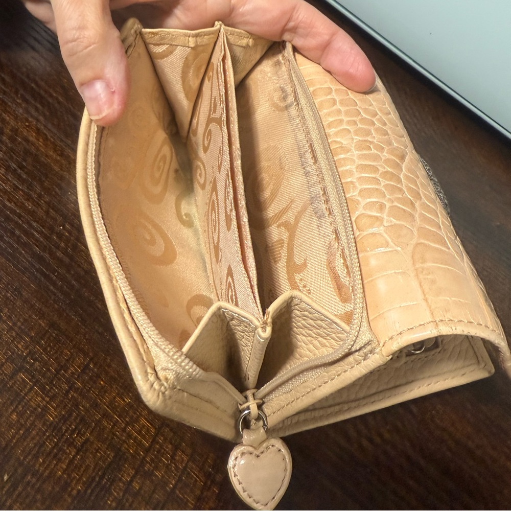 Brighton Wallet/Crossbody - Picture 8 of 15